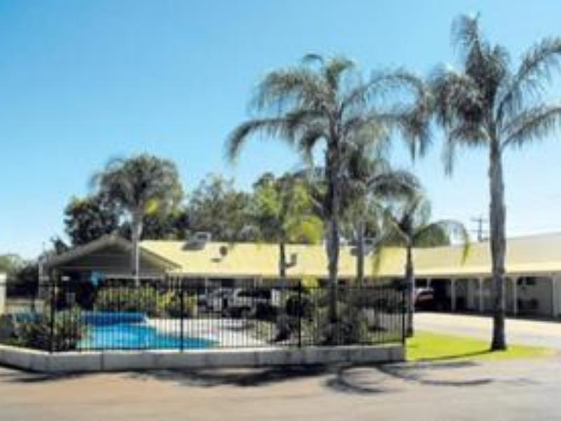 Pinjarra Resort Bagian luar foto